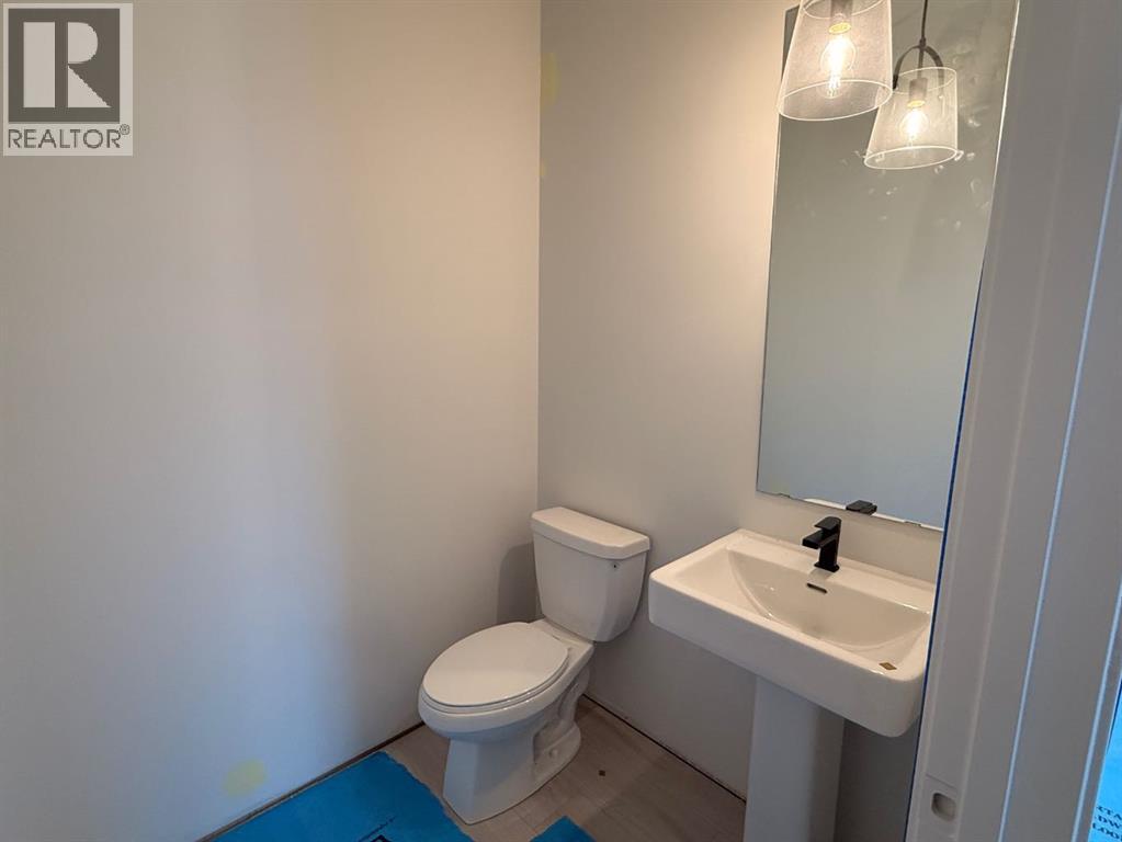 Single Family House for Sale in  Annette Villas NW Glacier Ridge Calgary 