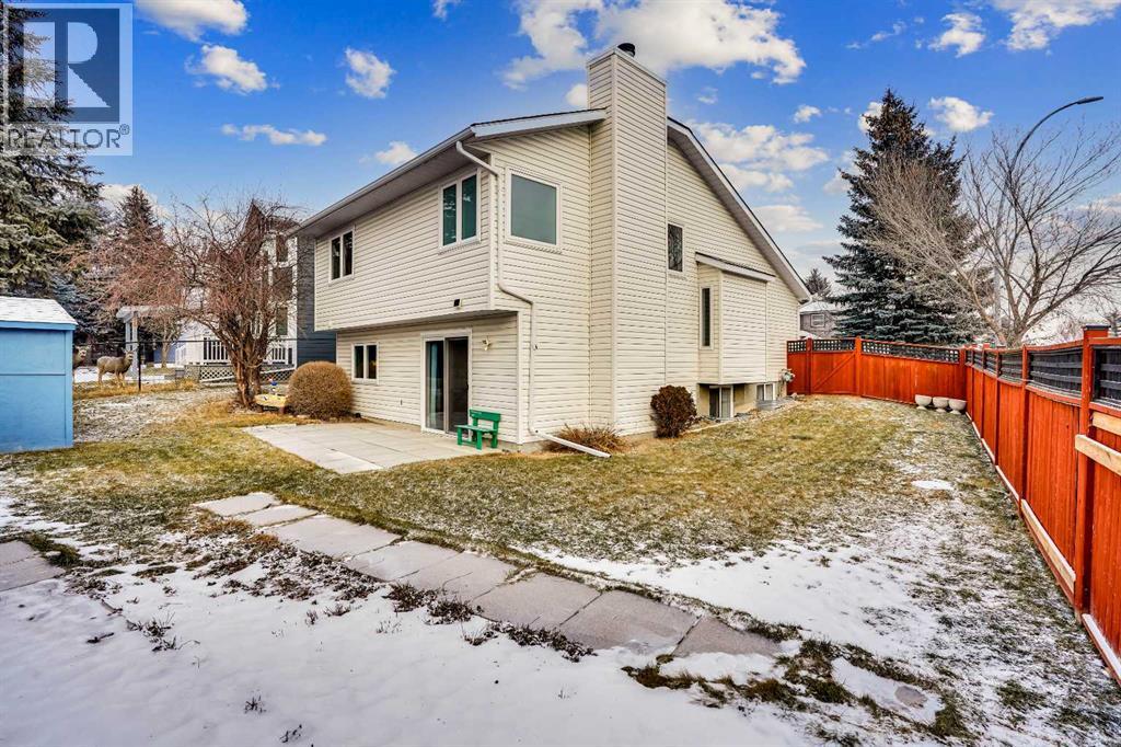 Single Family House 4 Level for Sale in  Millview Court SW Millrise Calgary 