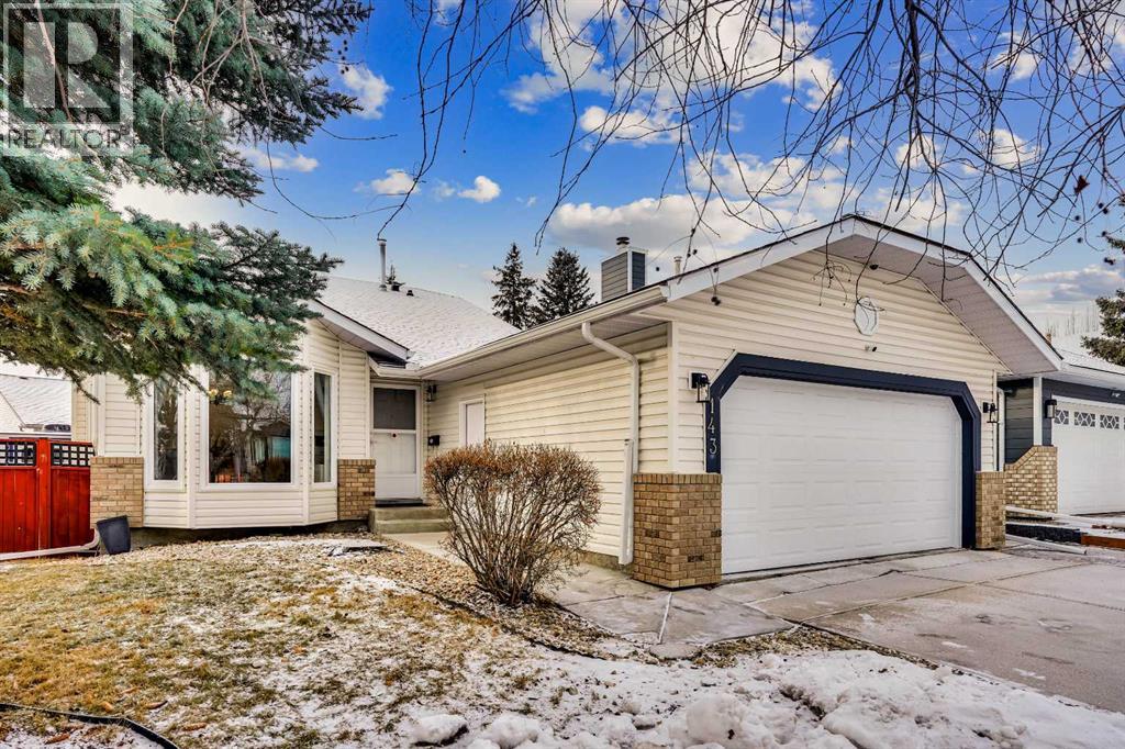 Single Family House 4 Level for Sale in  Millview Court SW Millrise Calgary 