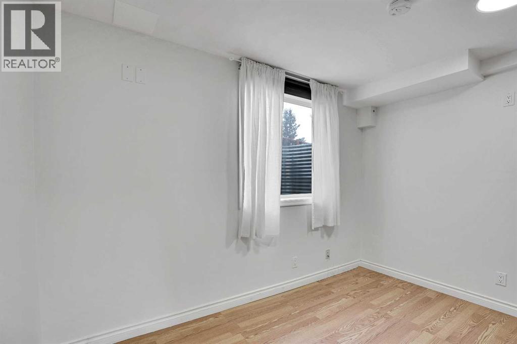 Single Family House 4 Level for Sale in  Millview Court SW Millrise Calgary 