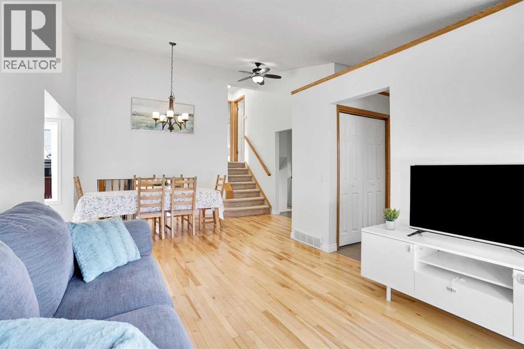 Single Family House 4 Level for Sale in  Millview Court SW Millrise Calgary 