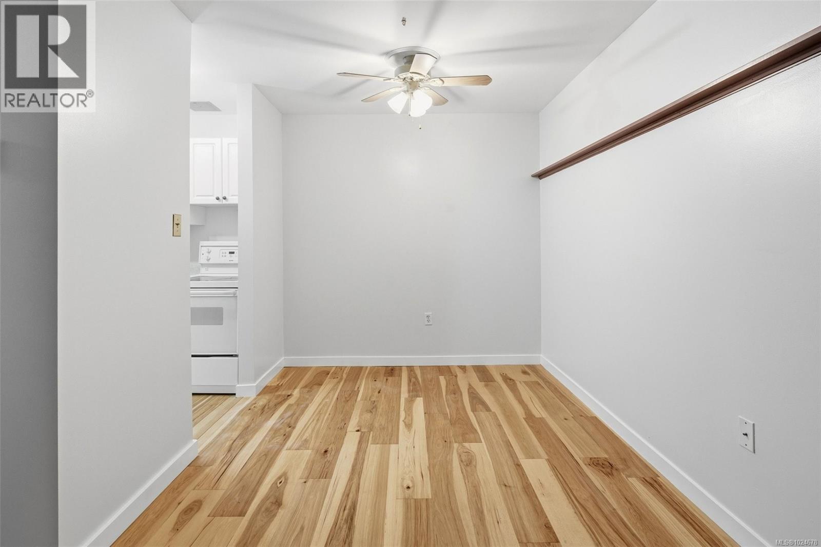 104 3244 Seaton Street, Saanich