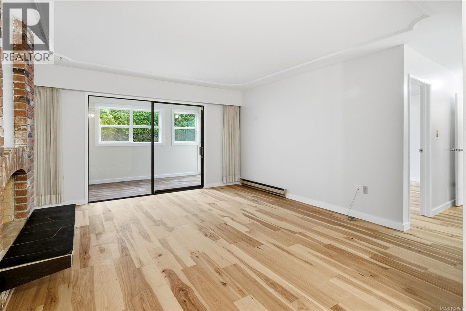 104 3244 Seaton St - Photo 5 of 34, Saanich, British Columbia