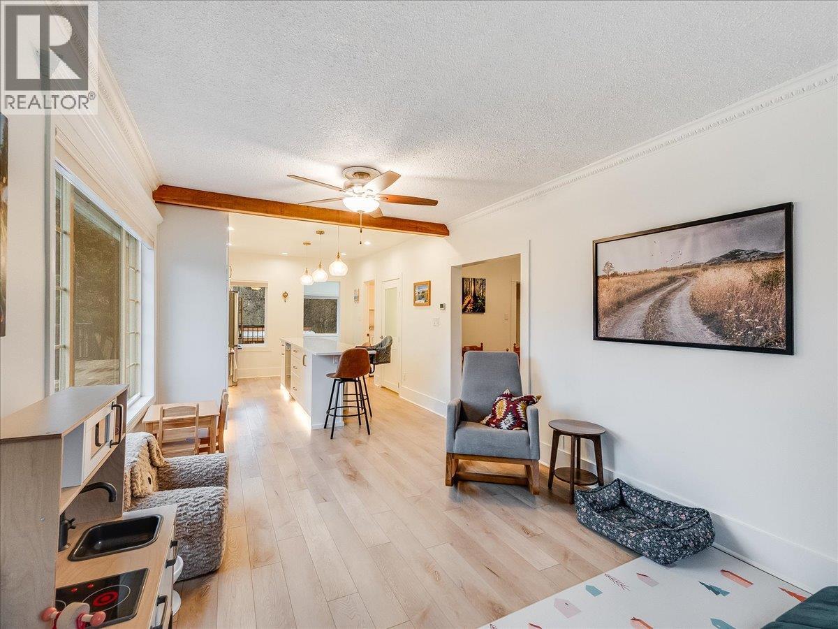 316 Murray Drive, Warfield