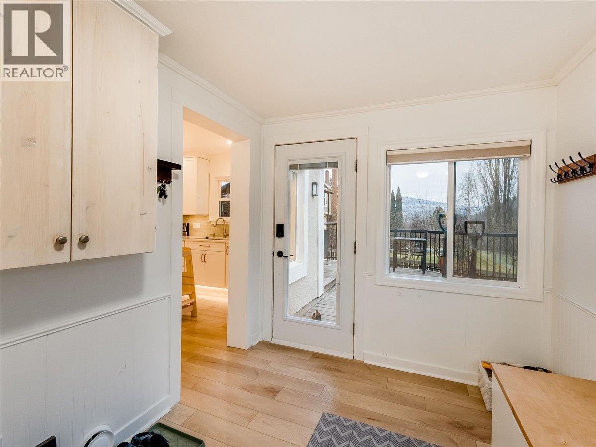 316 Murray Drive, Warfield