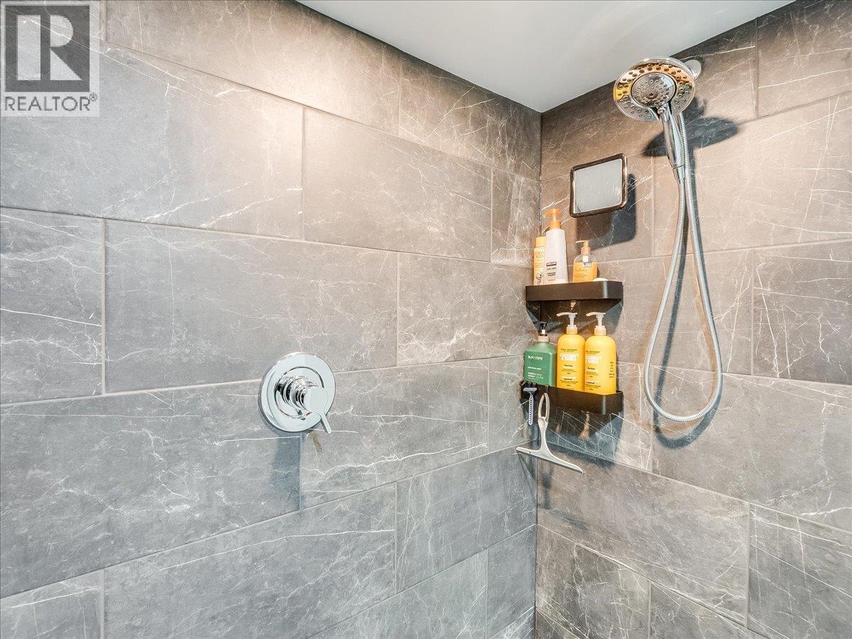 316 Murray Drive, Warfield