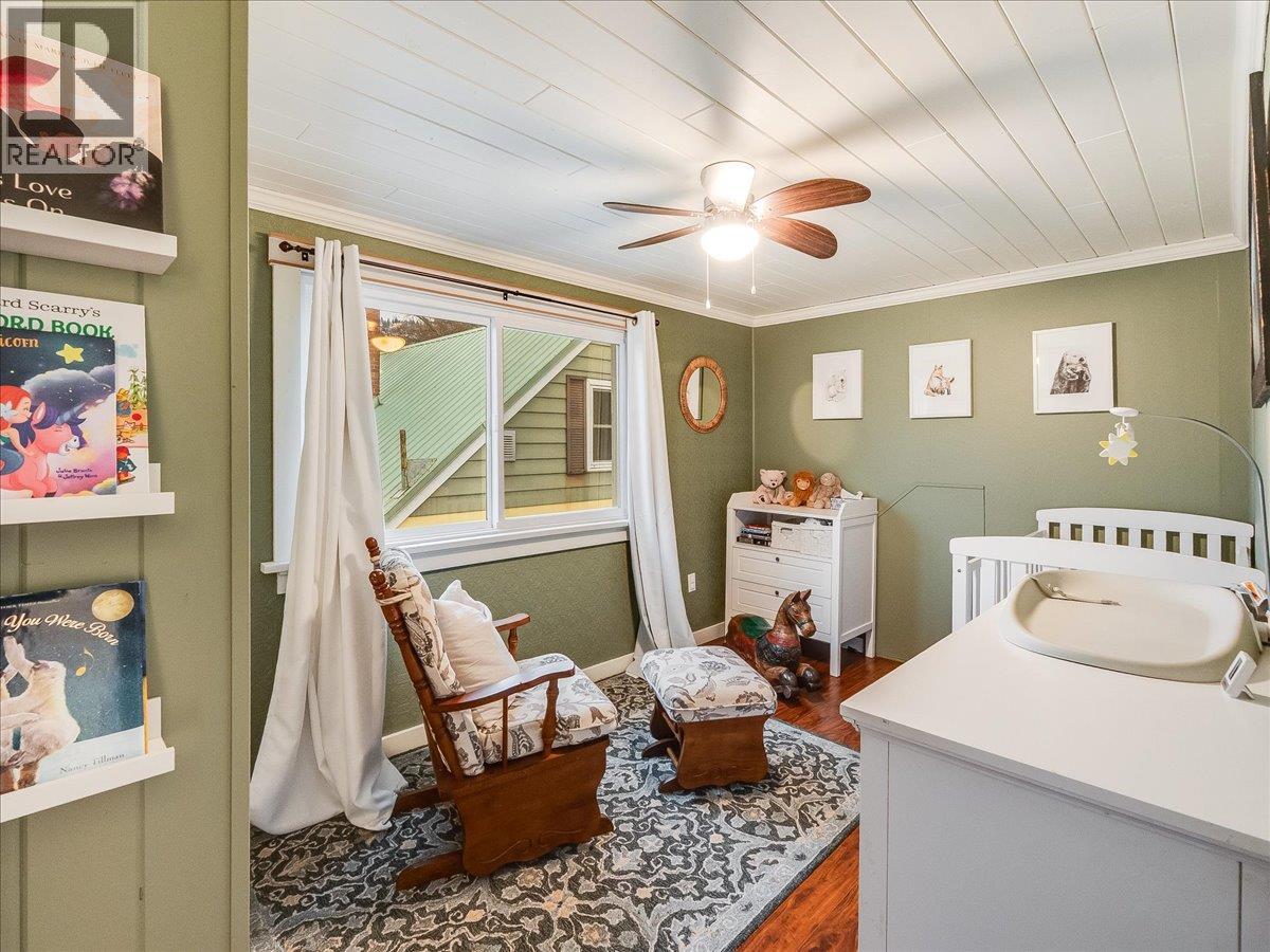 316 Murray Drive, Warfield