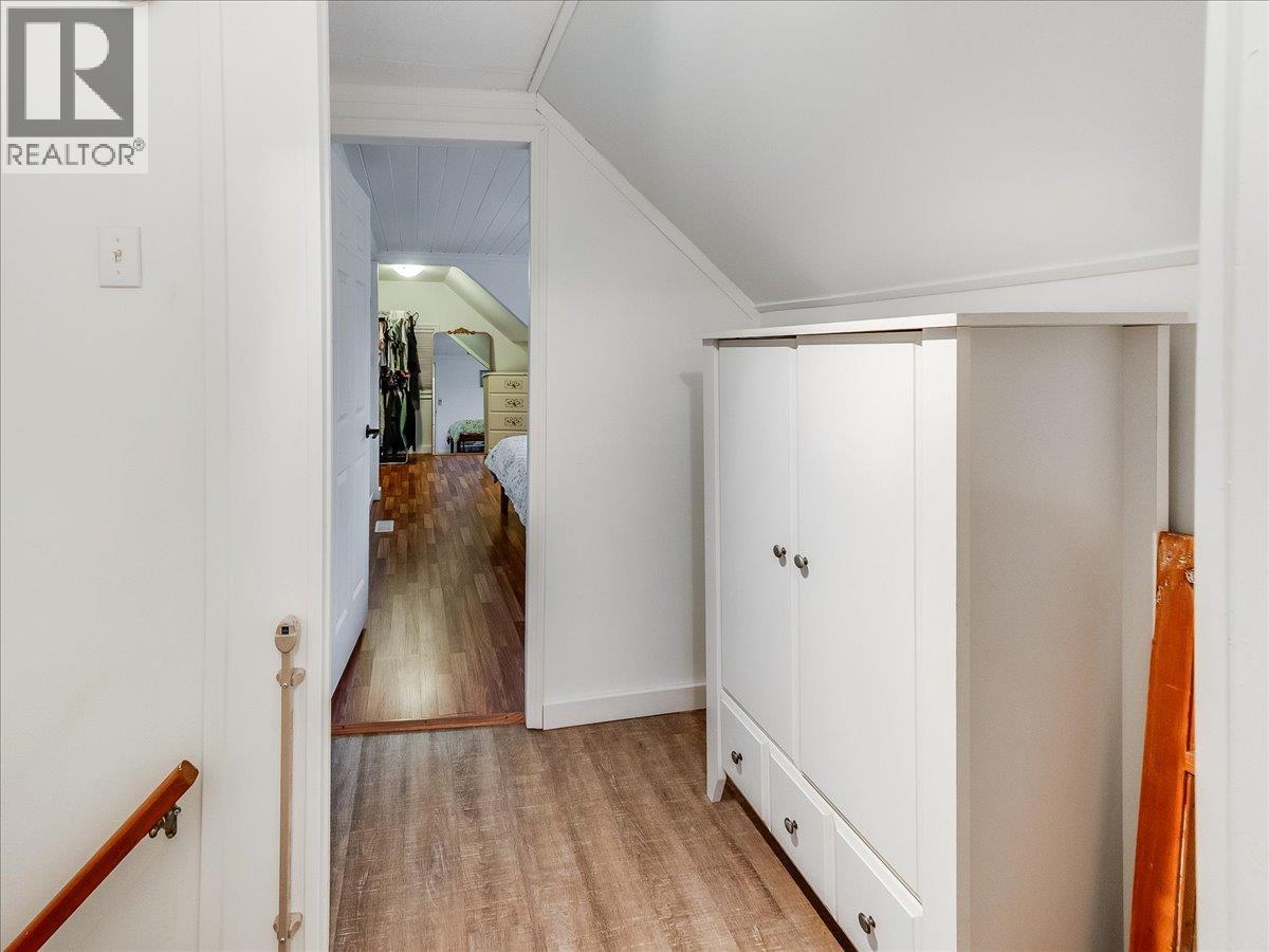 316 Murray Drive, Warfield