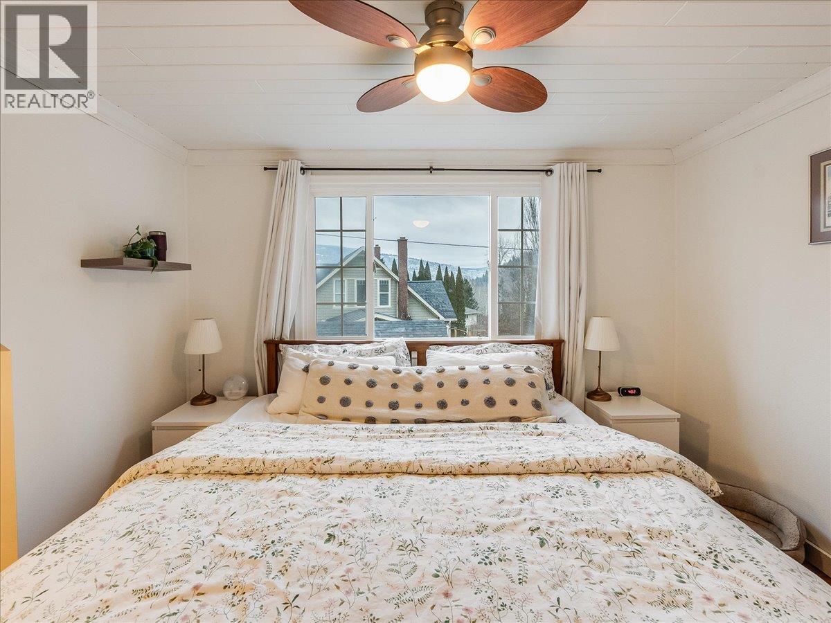 316 Murray Drive, Warfield