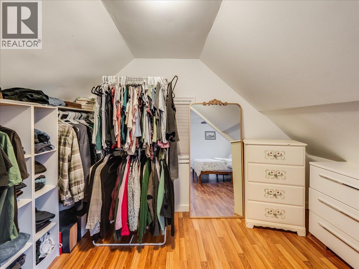 316 Murray Drive, Warfield