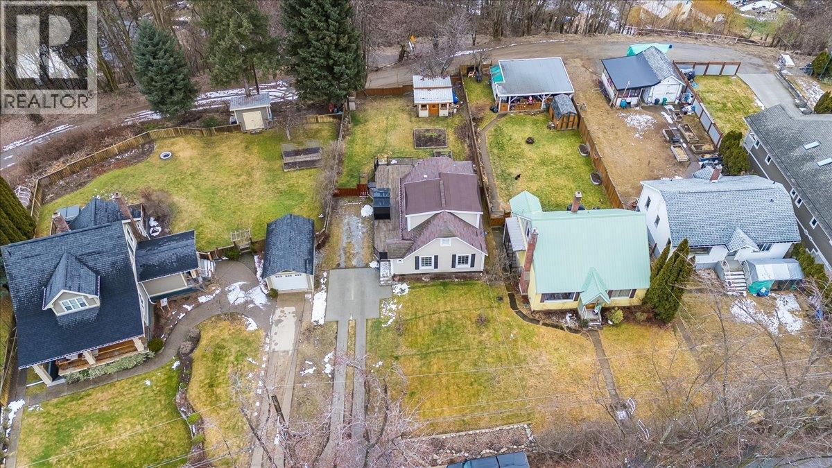 316 Murray Drive, Warfield