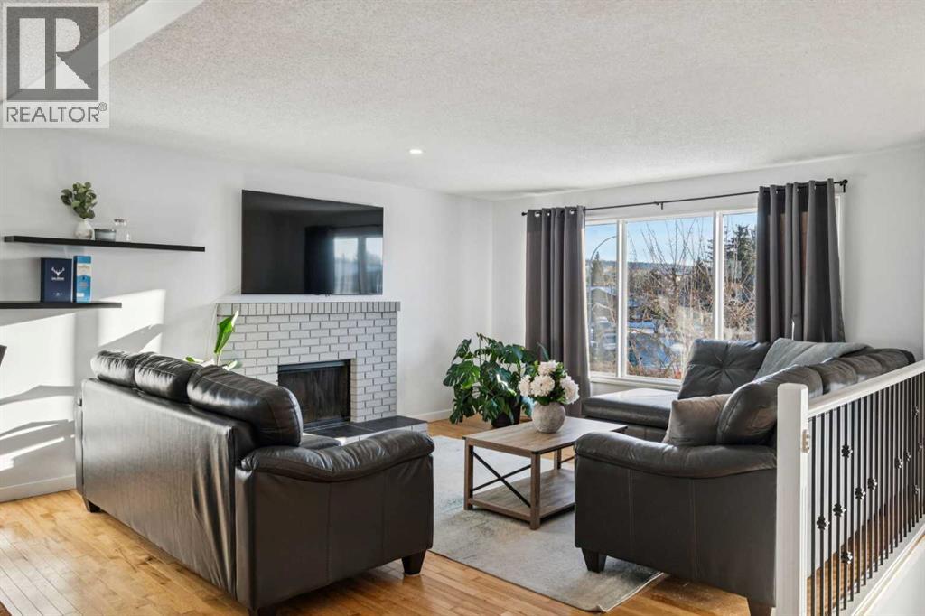 14 Glenhill Crescent, Cochrane