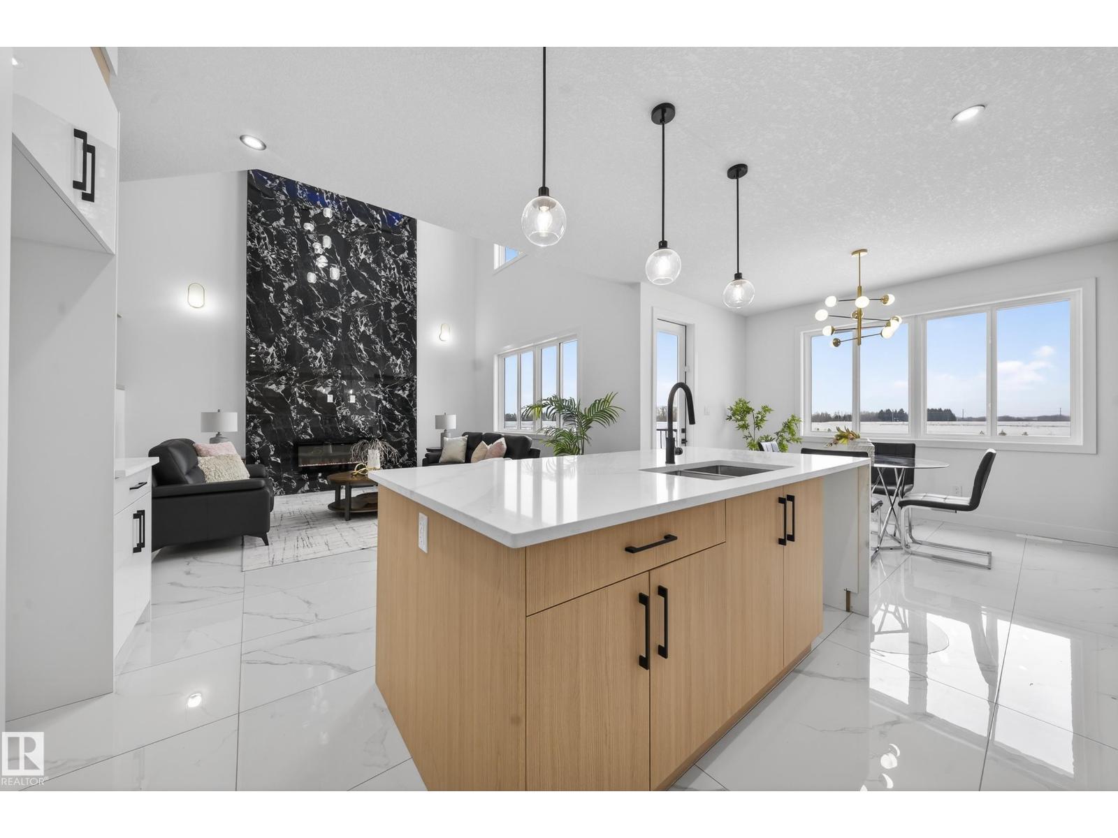 211 Crystal Creek Drive NW, Leduc