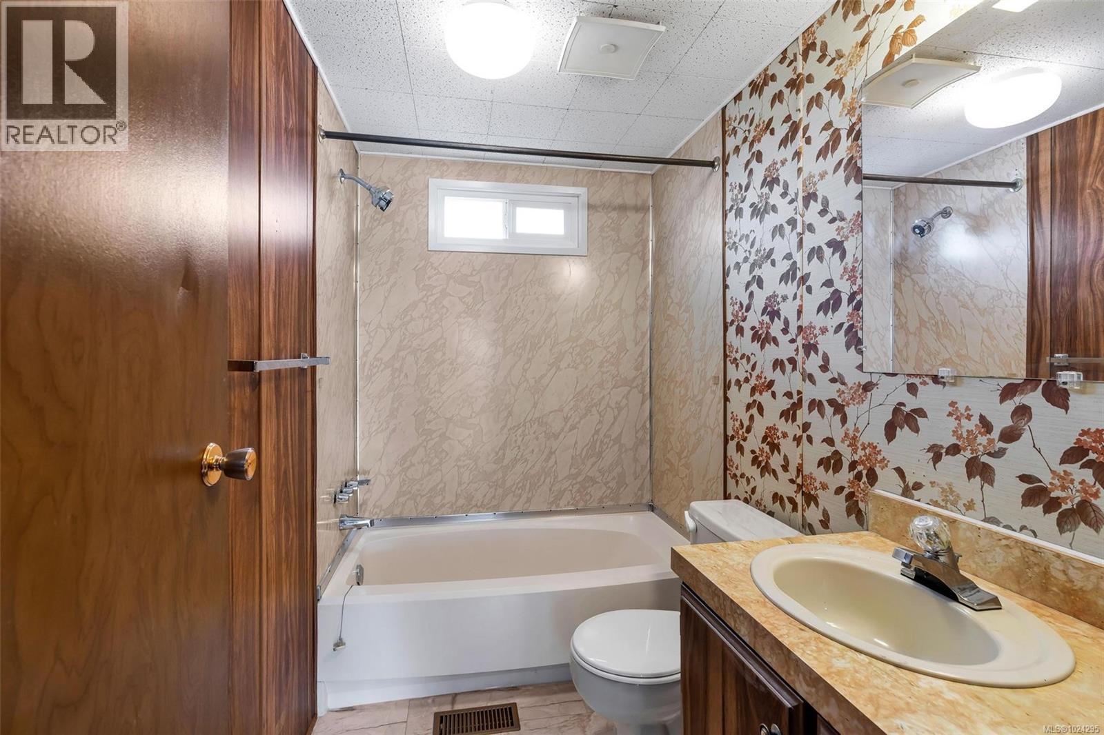 #3 158 COOPER RD - 22