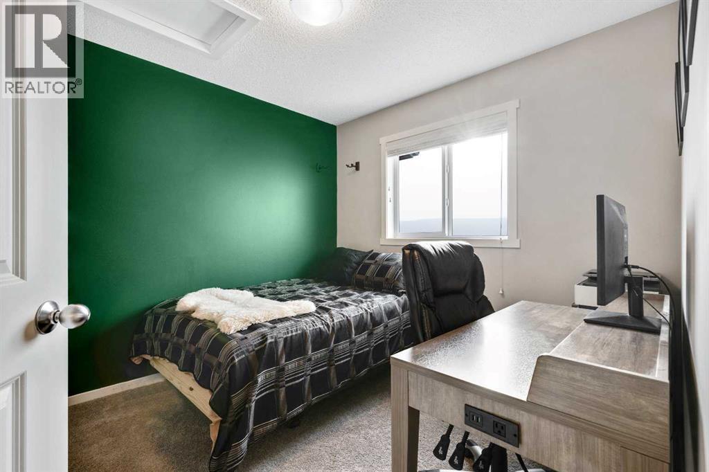 92 Sunvalley Road, Cochrane