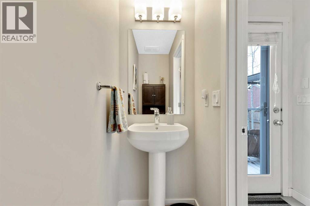 92 Sunvalley Road, Cochrane