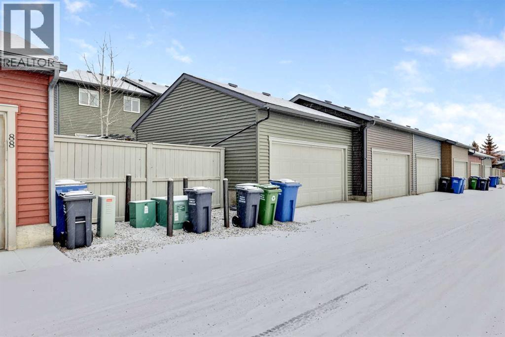 92 Sunvalley Road, Cochrane