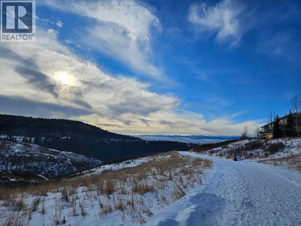 92 Sunvalley Road, Cochrane