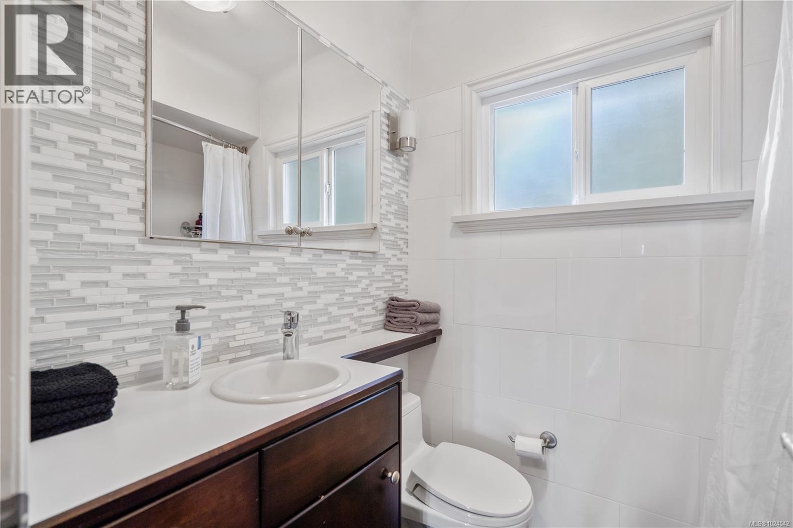  2180 Cranleigh Place, Oak Bay