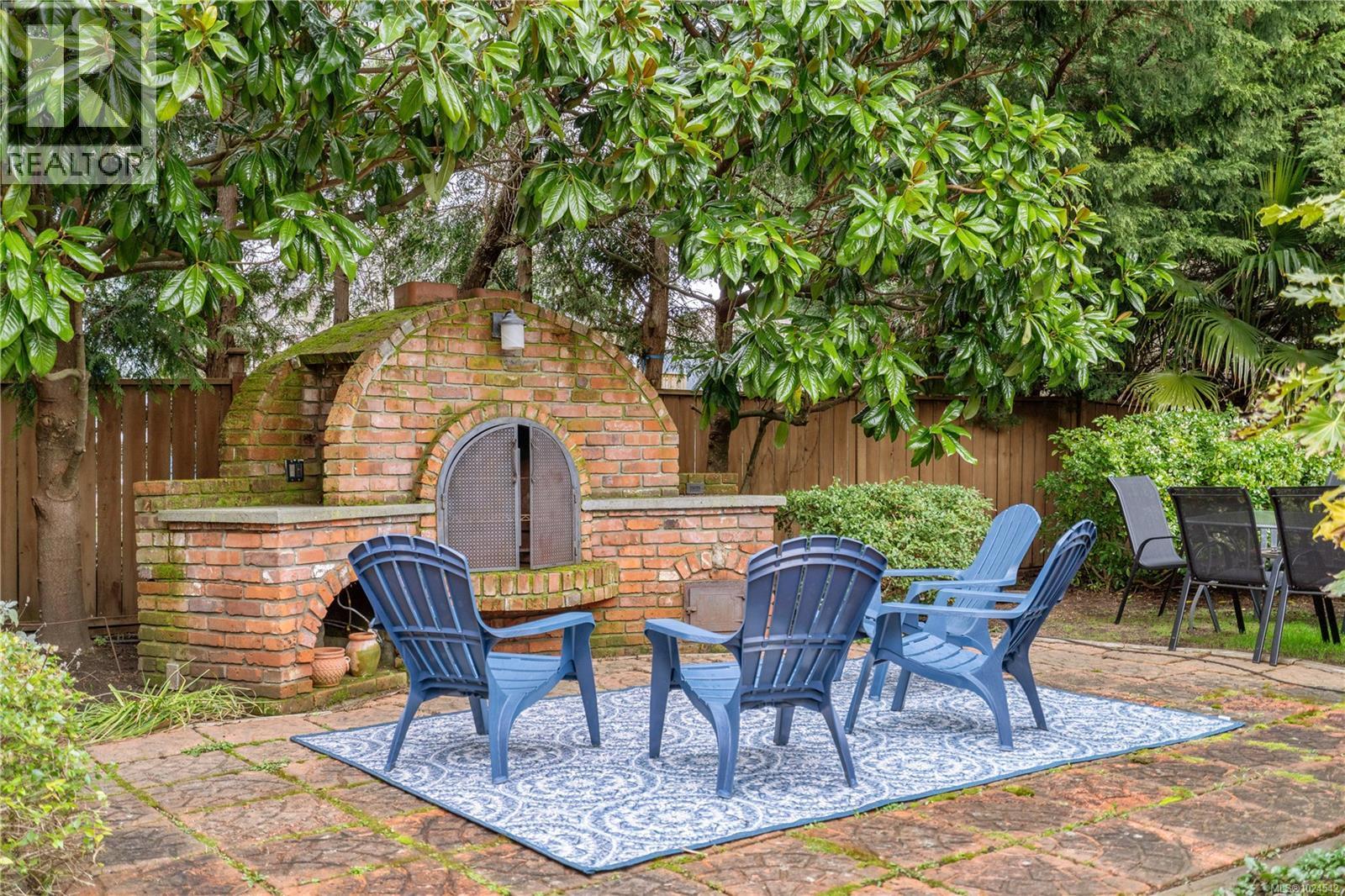  2180 Cranleigh Place, Oak Bay