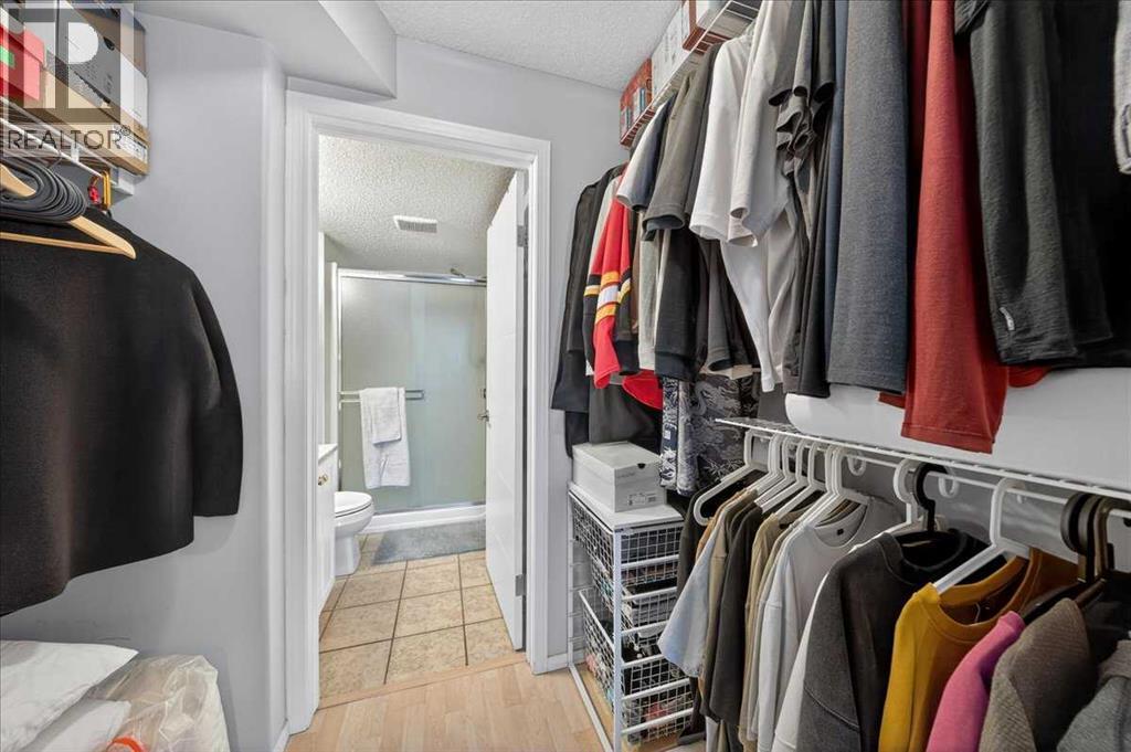 Single Family House for Sale in   Citadel Meadow Point NW Citadel Calgary 