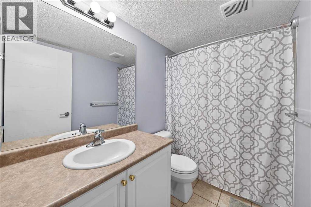 Single Family House for Sale in   Citadel Meadow Point NW Citadel Calgary 