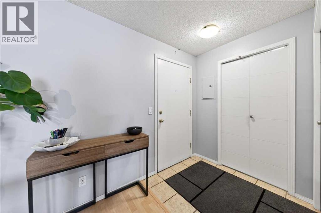 Single Family House for Sale in   Citadel Meadow Point NW Citadel Calgary 