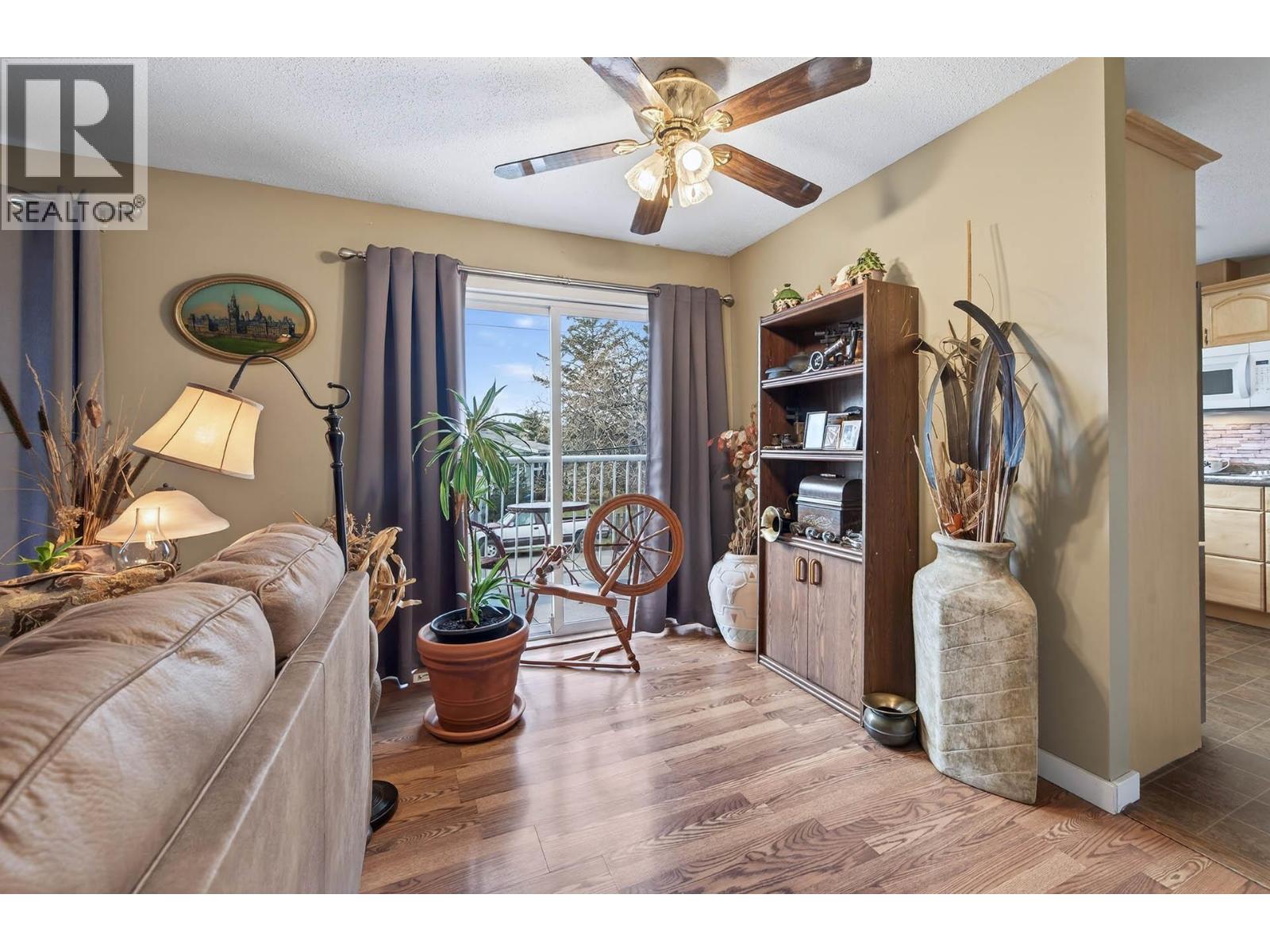 543 DESMOND STREET - 26