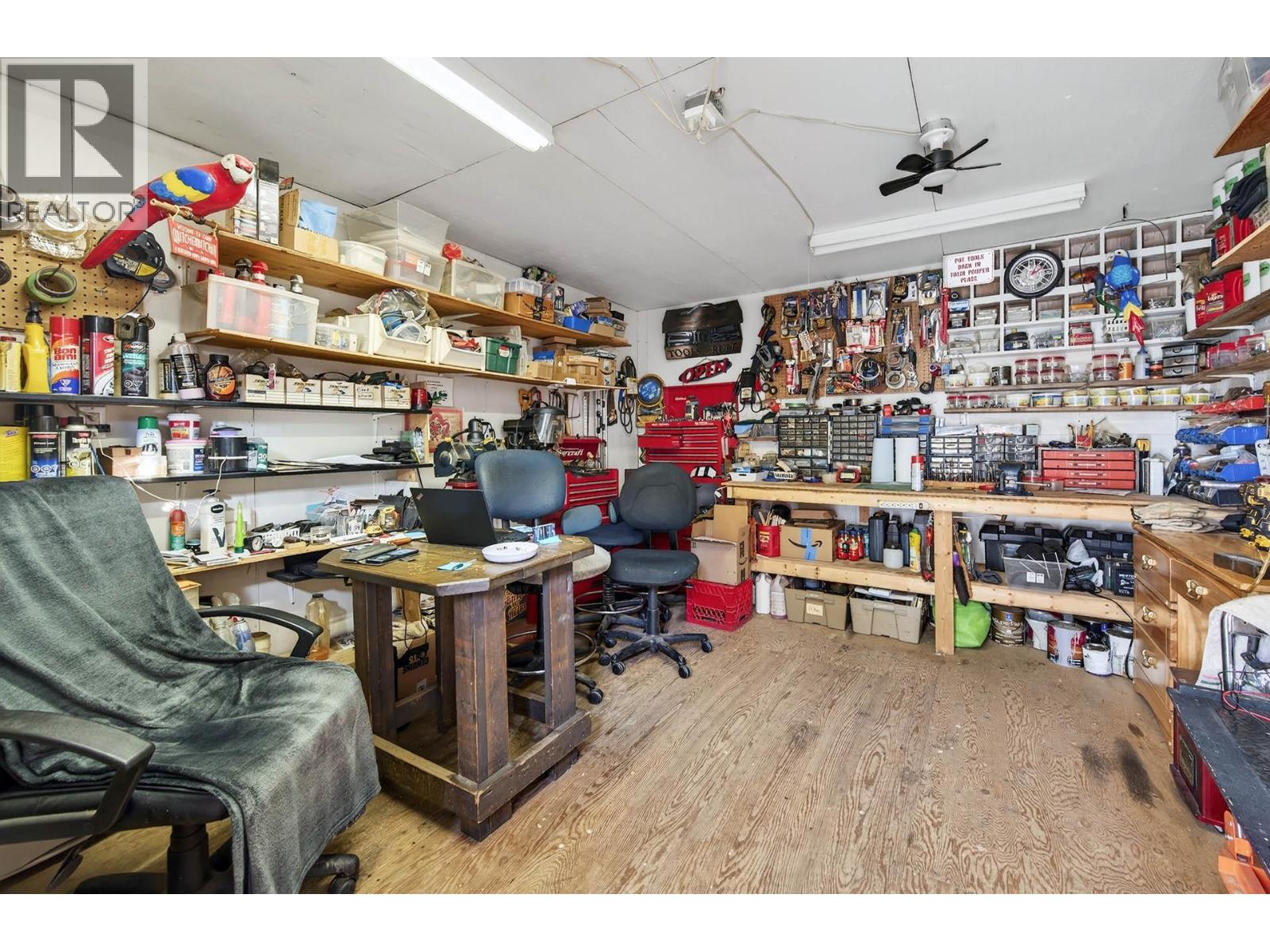 543 DESMOND STREET - 42