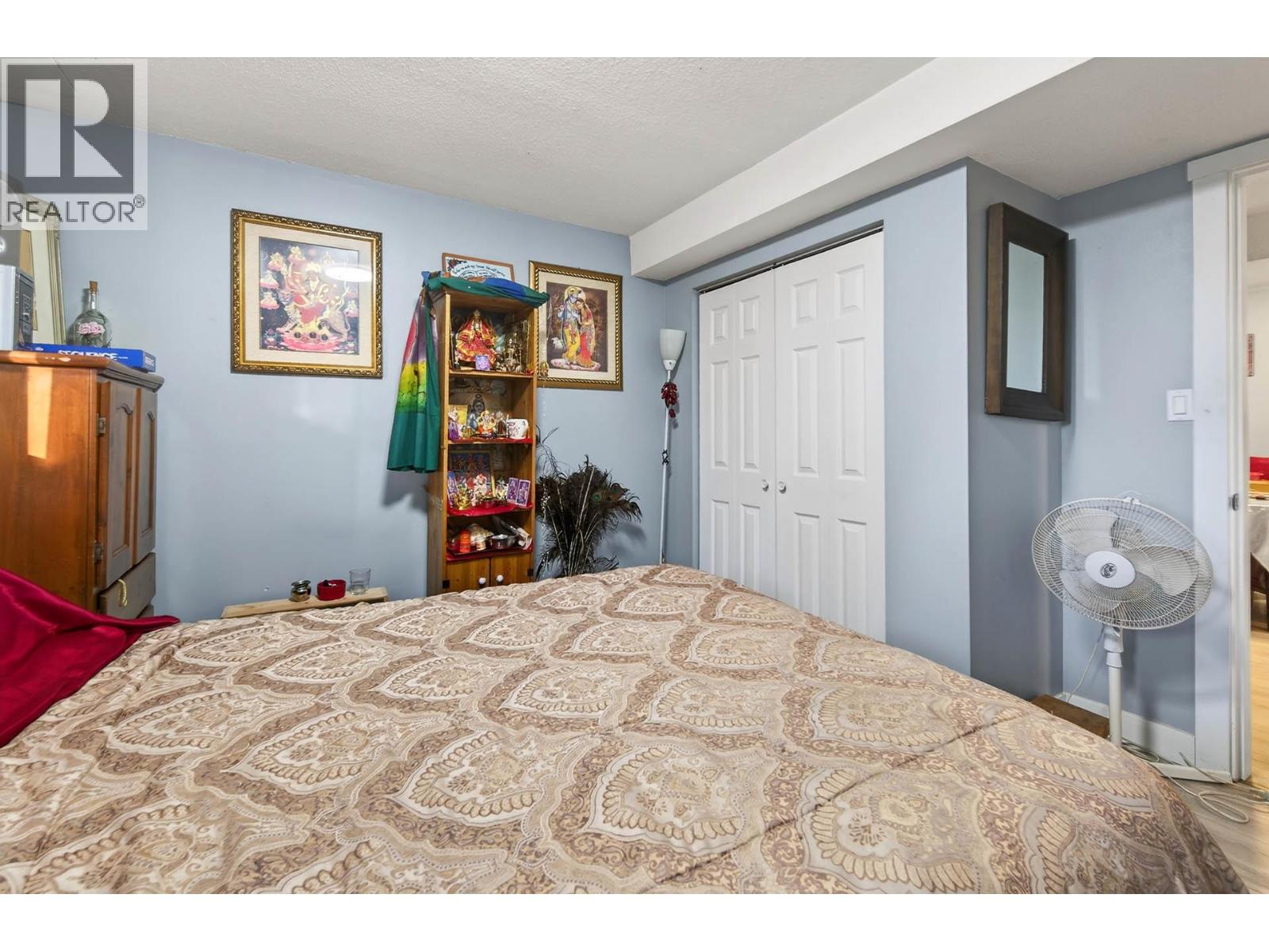 543 DESMOND STREET - 40