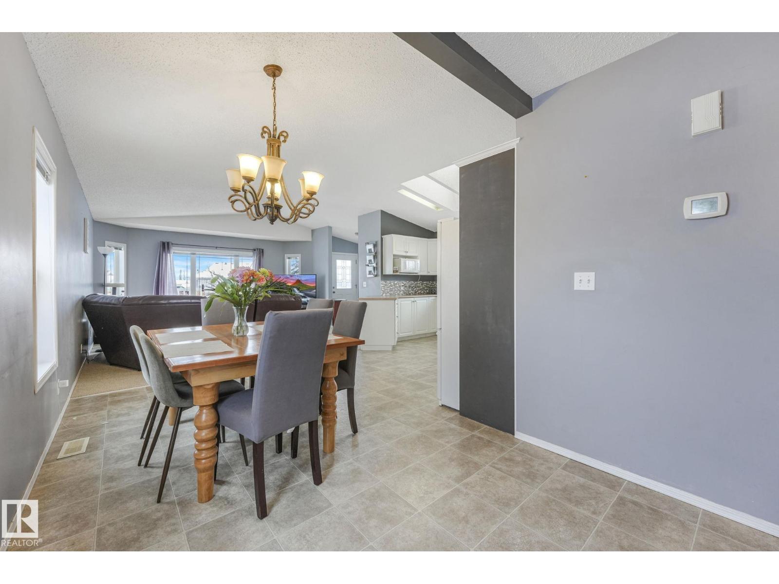 1080 ASPEN DR, Leduc