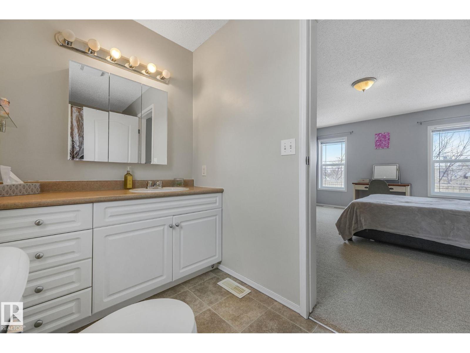 1080 ASPEN DR, Leduc