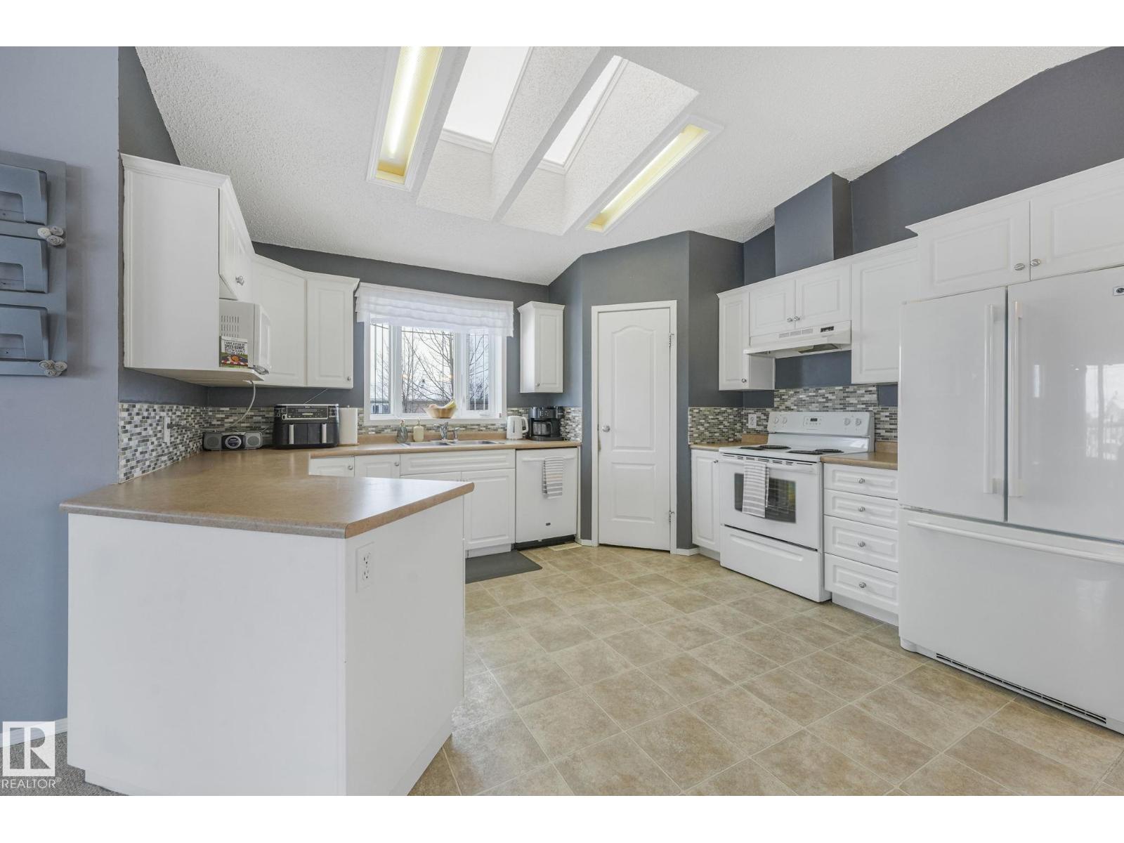 1080 ASPEN DR, Leduc