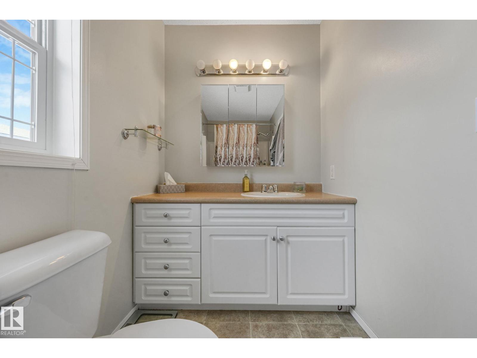 1080 ASPEN DR, Leduc