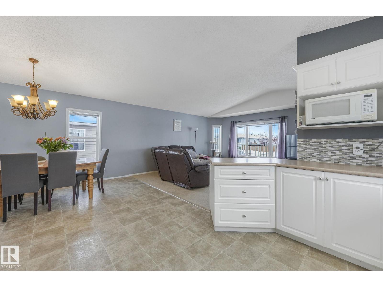 1080 ASPEN DR, Leduc