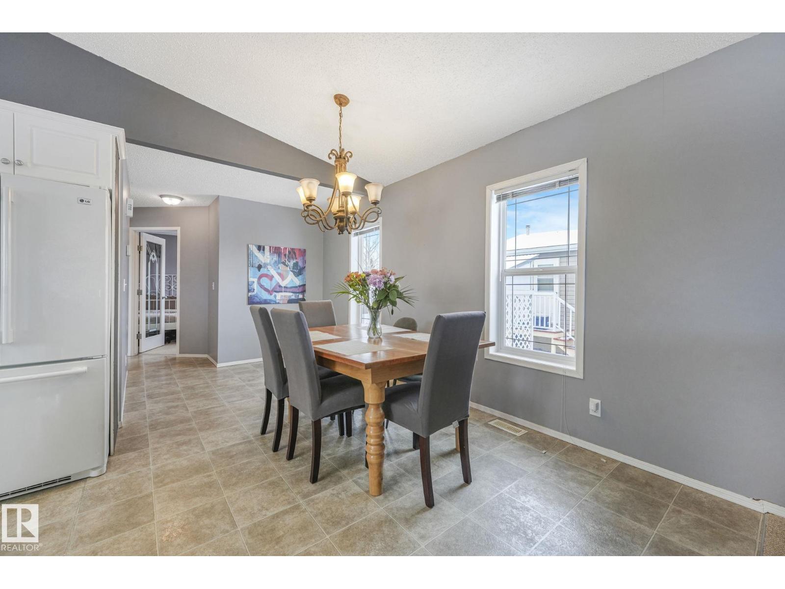 1080 ASPEN DR, Leduc