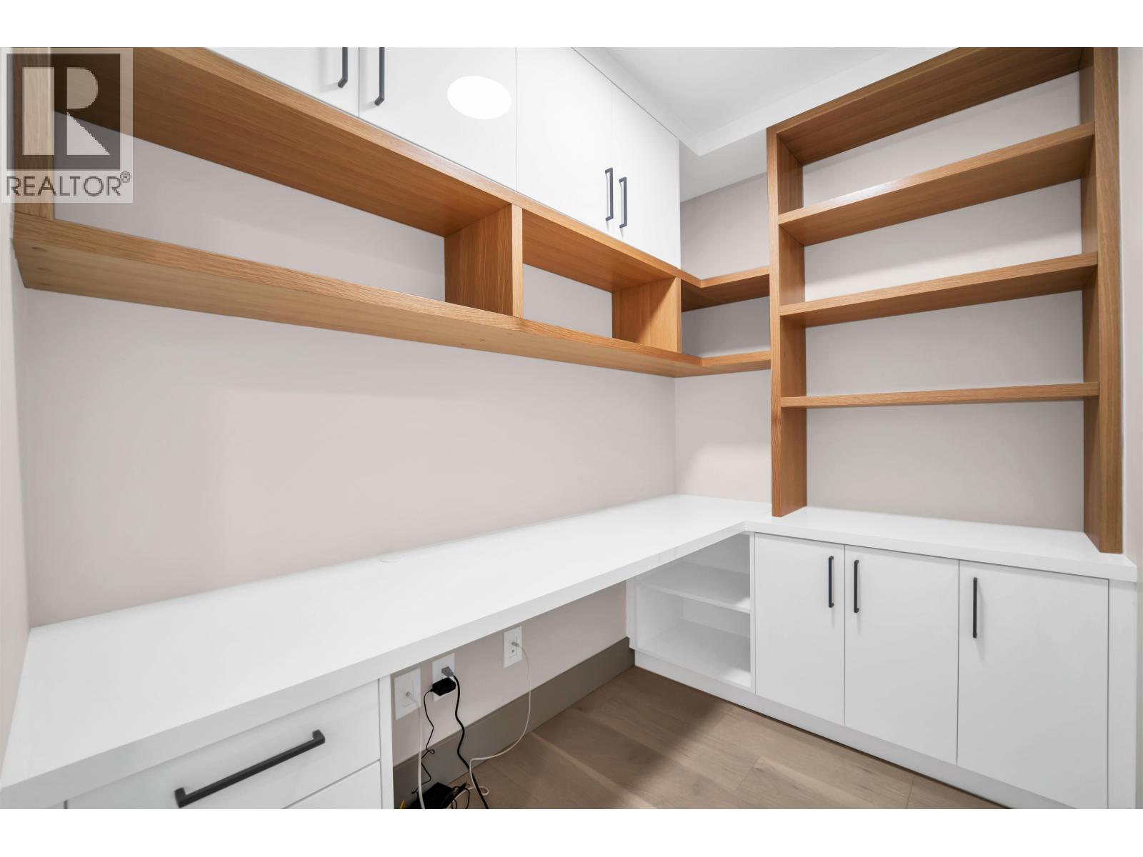 6018 CHANCELLOR MEWS, Vancouver