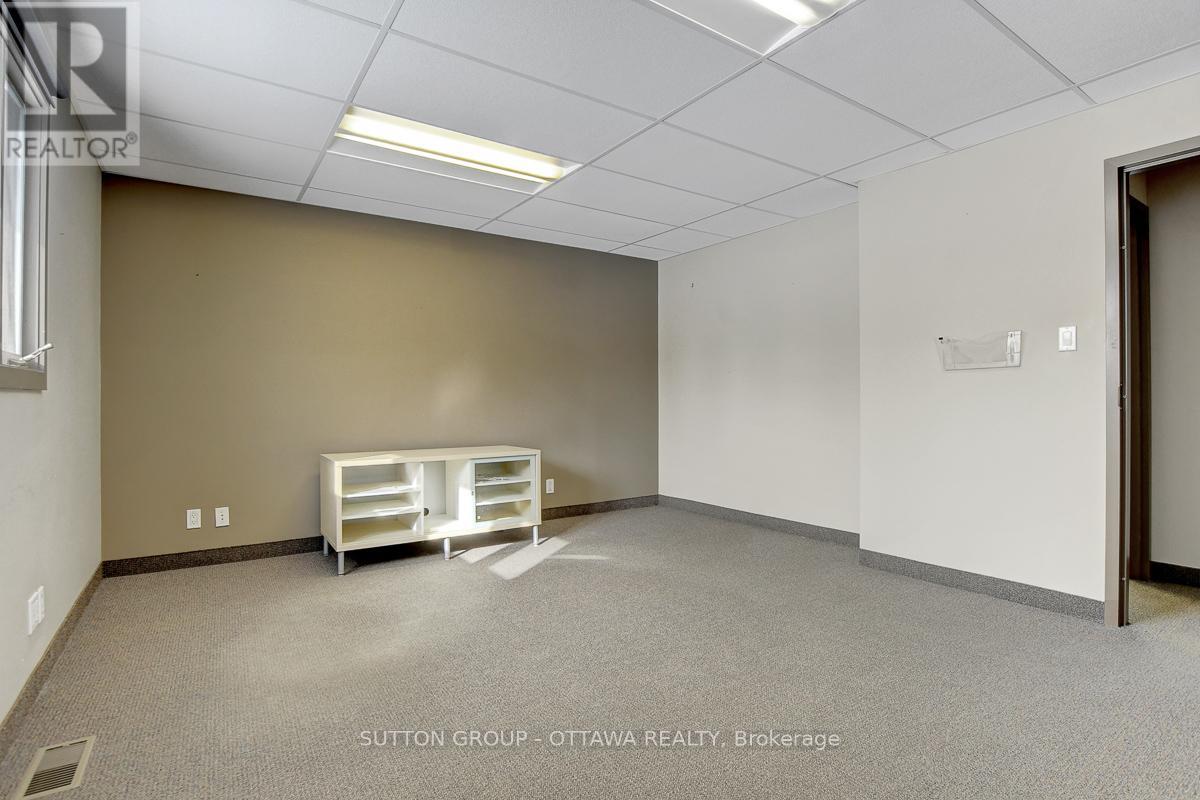 Office for Rent in Ottawa – 2991 CARP ROAD, Ottawa – MLS# X12741162 - Image 22