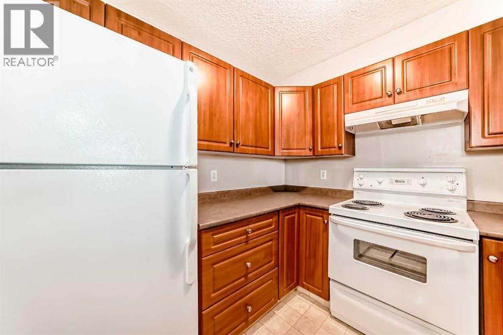 Single Family House for Sale in   Country Village Bay NE Country Hills Village Calgary 