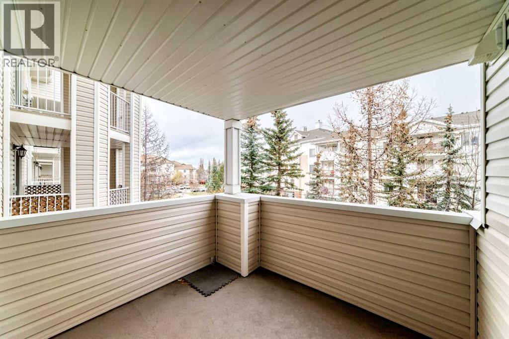 Single Family House for Sale in   Country Village Bay NE Country Hills Village Calgary 