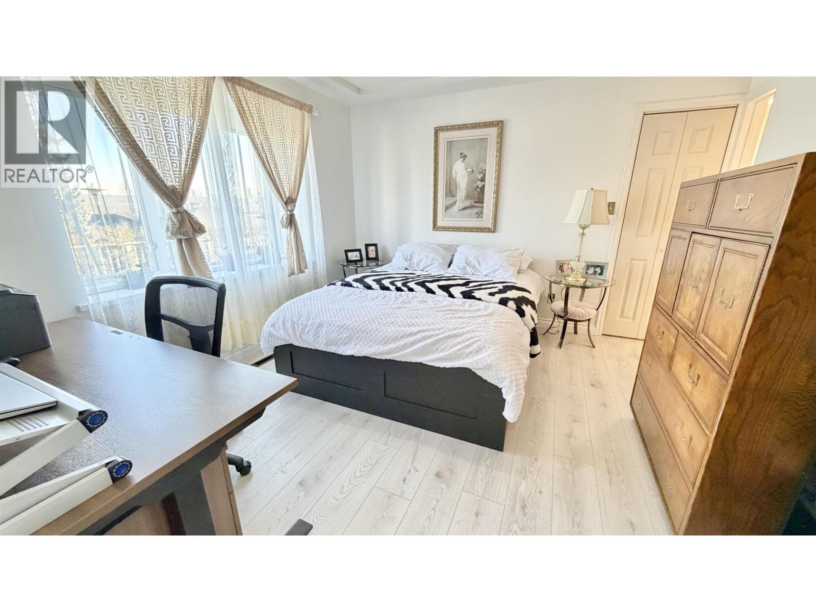 111 SAPPER STREET, New Westminster