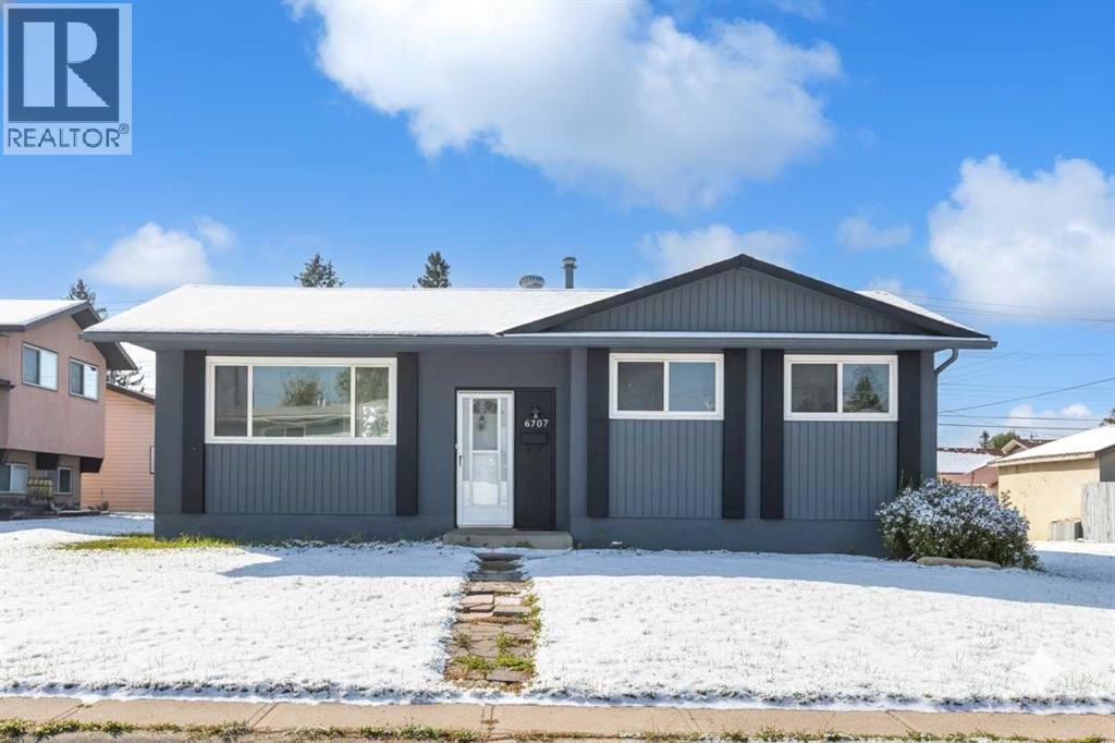 6707 3 Avenue SE - Photo 2 of 28, Calgary, Alberta