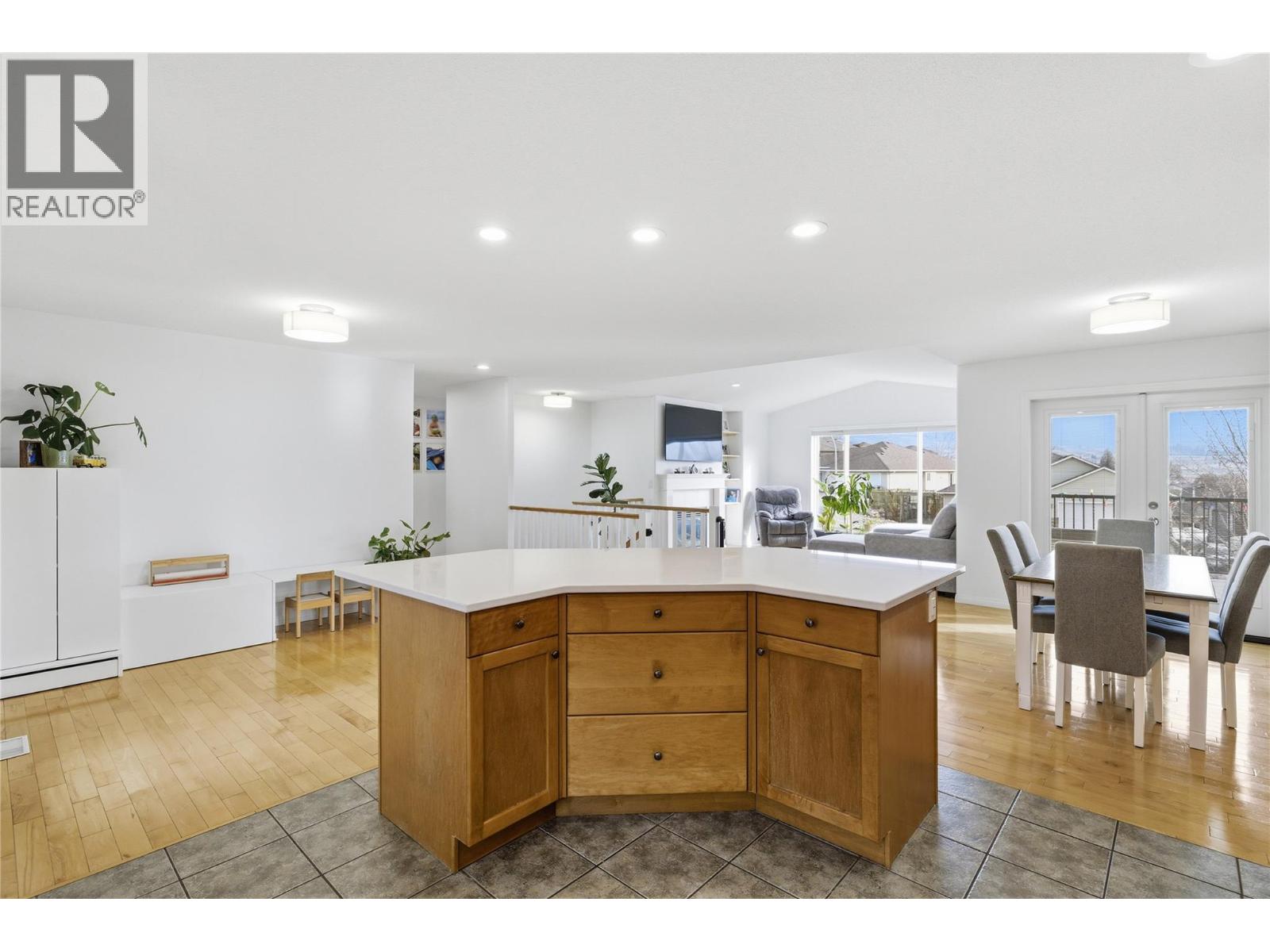 1492 Longley Crescent - 15