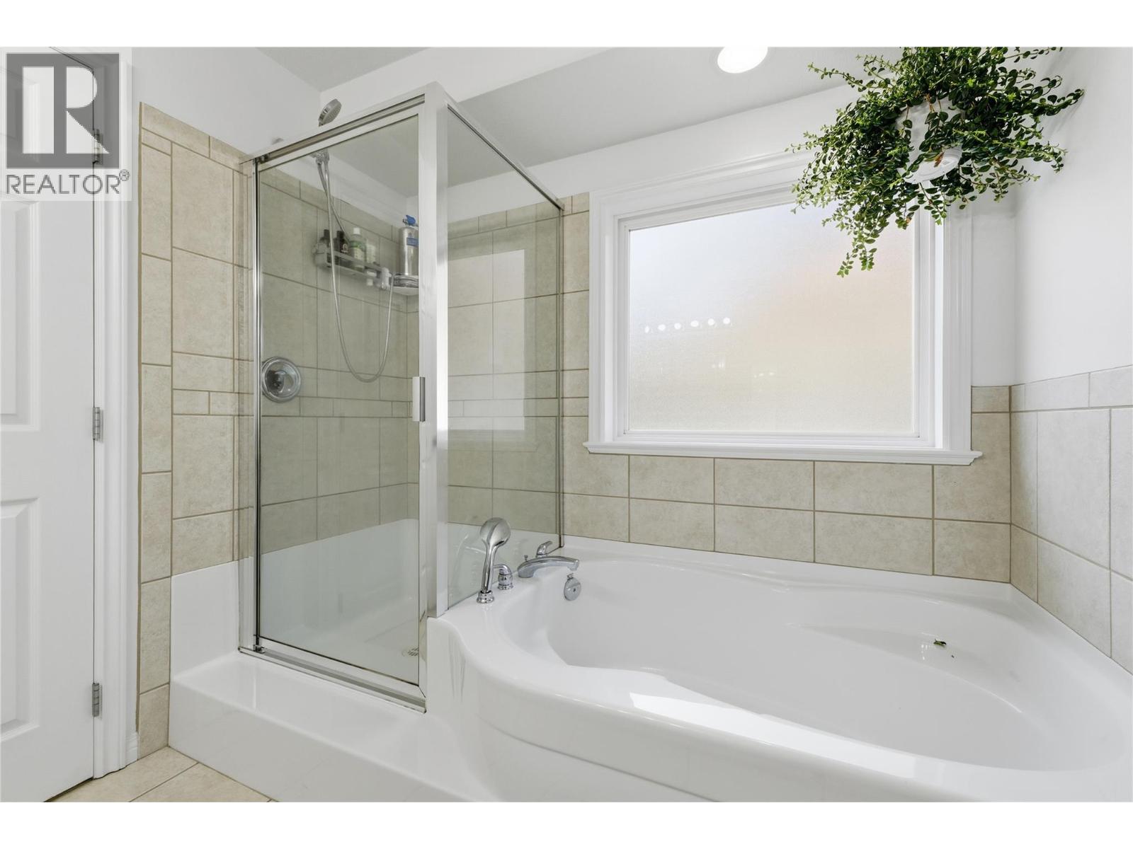 1492 Longley Crescent - 22