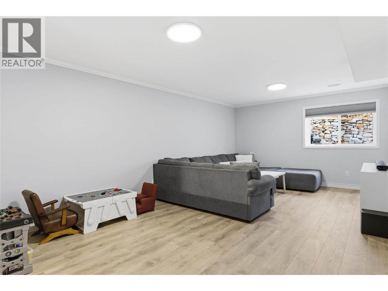 1492 Longley Crescent - 30
