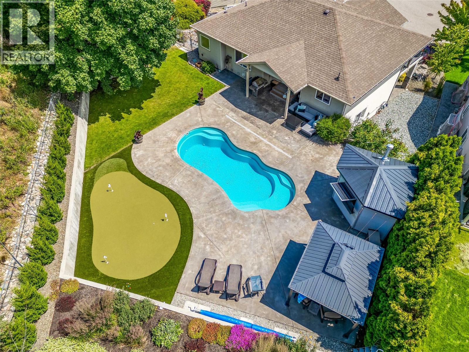 1492 Longley Crescent - 1
