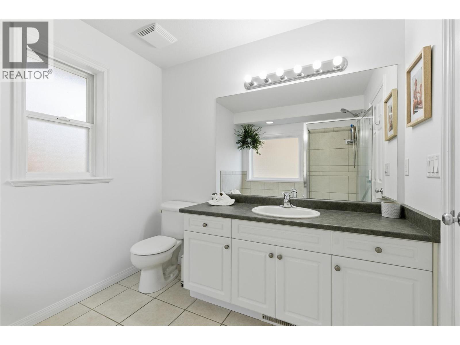 1492 Longley Crescent - 21