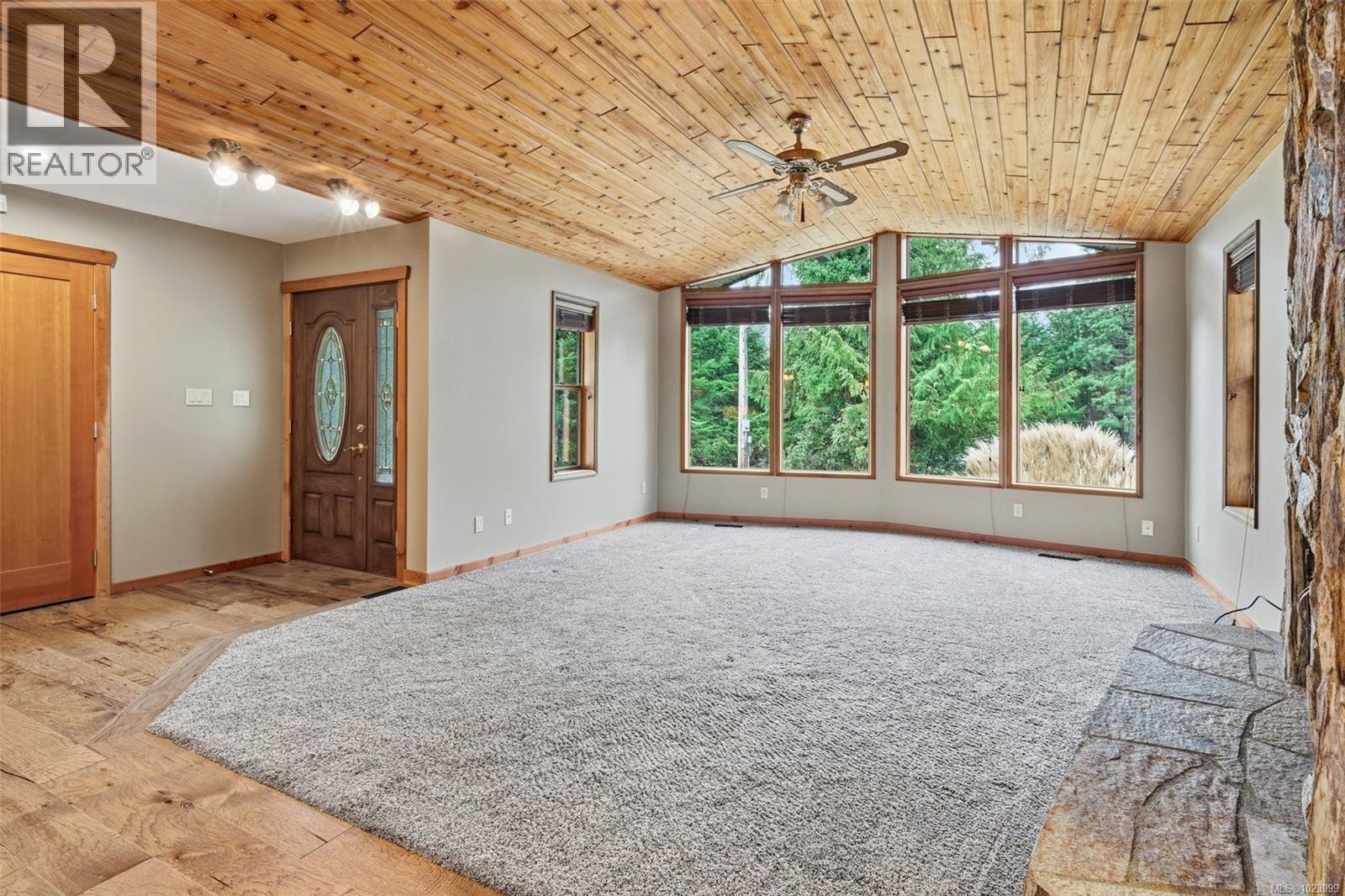 8335 Youbou Rd, Lake Cowichan