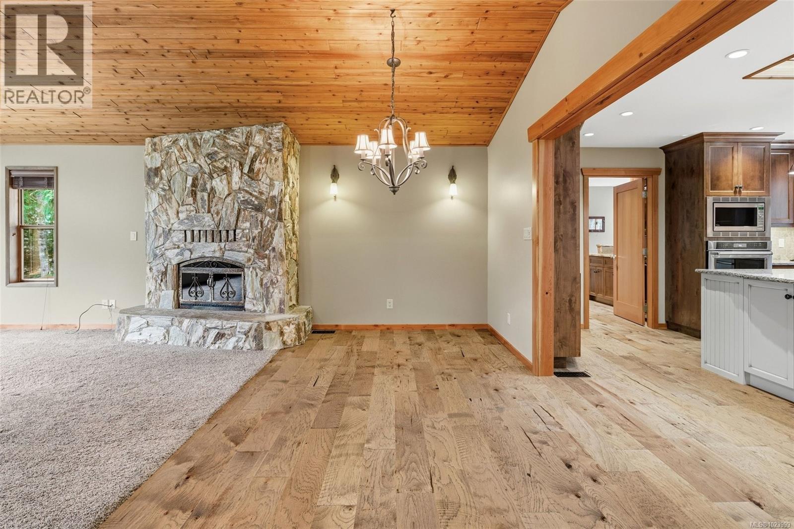 8335 Youbou Rd, Lake Cowichan