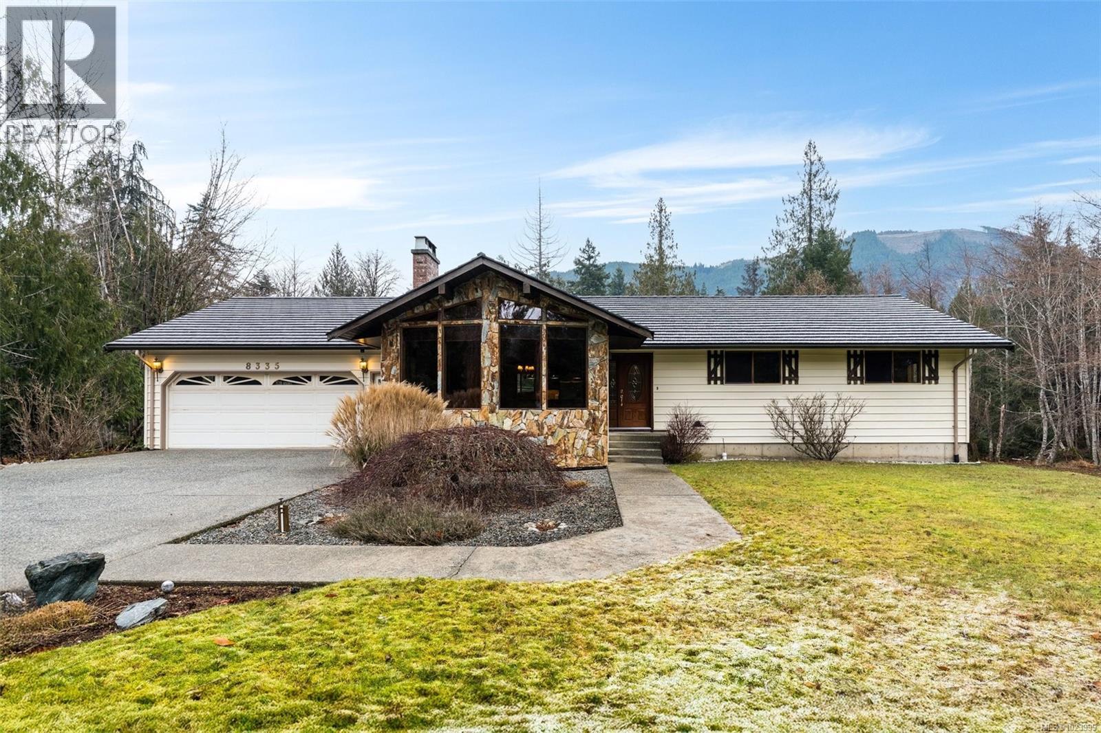 8335 Youbou Rd, Lake Cowichan